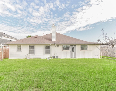 13735 Branford Greens Drive - Photo Thumbnail 21