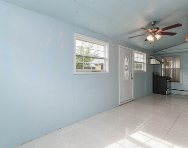13735 Branford Greens Drive - Photo Thumbnail 20