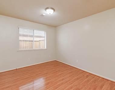 13735 Branford Greens Drive - Photo Thumbnail 10