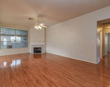 13735 Branford Greens Drive - Photo Thumbnail 6