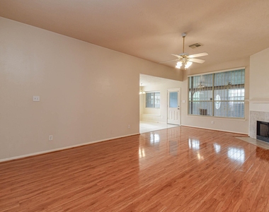 13735 Branford Greens Drive - Photo Thumbnail 7