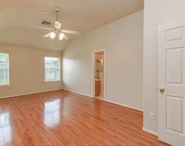 13735 Branford Greens Drive - Photo Thumbnail 14