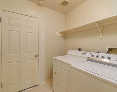 13735 Branford Greens Drive - Photo Thumbnail 16