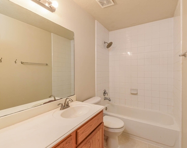 13735 Branford Greens Drive - Photo Thumbnail 19