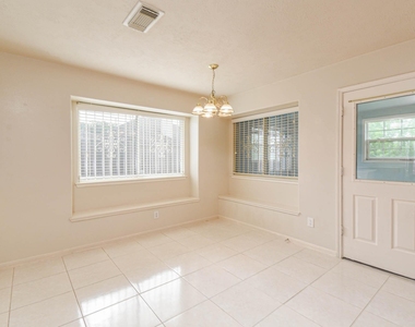 13735 Branford Greens Drive - Photo Thumbnail 9