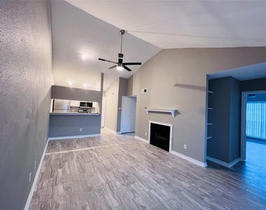2121 El Paseo Street - Photo Thumbnail 1