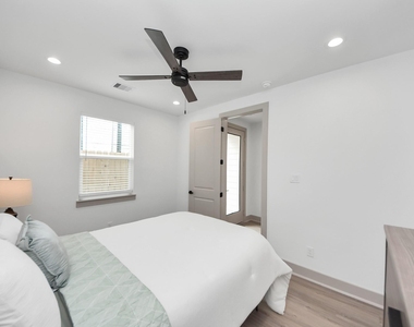 5302 Kindred Garden Lane - Photo Thumbnail 11