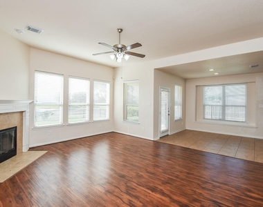 6203 Ledger Lane - Photo Thumbnail 7