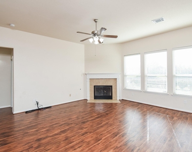 6203 Ledger Lane - Photo Thumbnail 8