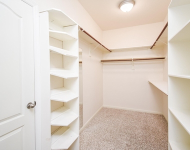 6203 Ledger Lane - Photo Thumbnail 24