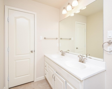 6203 Ledger Lane - Photo Thumbnail 36