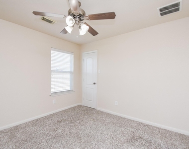 6203 Ledger Lane - Photo Thumbnail 30
