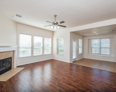 6203 Ledger Lane - Photo Thumbnail 6