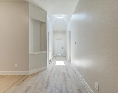 4931 Lake Catherine Court - Photo Thumbnail 13