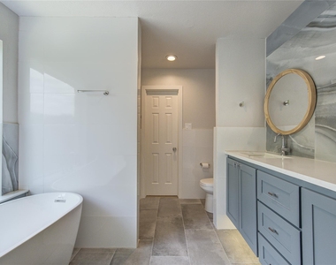 4931 Lake Catherine Court - Photo Thumbnail 29