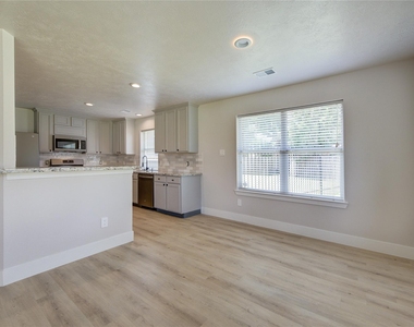 4931 Lake Catherine Court - Photo Thumbnail 24