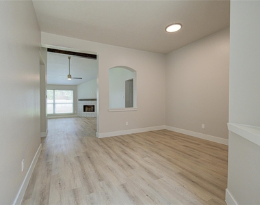 4931 Lake Catherine Court - Photo Thumbnail 14