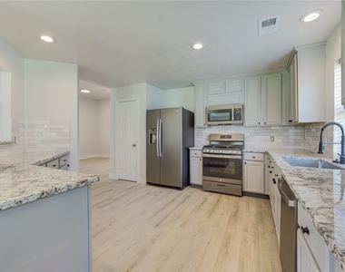 4931 Lake Catherine Court - Photo Thumbnail 19