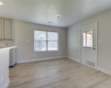 4931 Lake Catherine Court - Photo Thumbnail 23