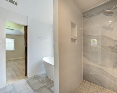 4931 Lake Catherine Court - Photo Thumbnail 31