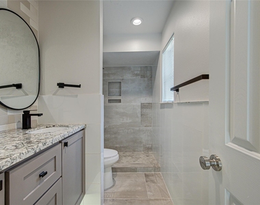 4931 Lake Catherine Court - Photo Thumbnail 5
