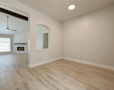 4931 Lake Catherine Court - Photo Thumbnail 15
