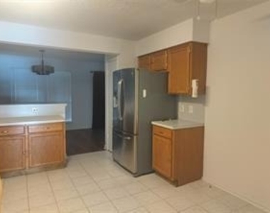 8239 Viny Ridge Drive - Photo Thumbnail 4