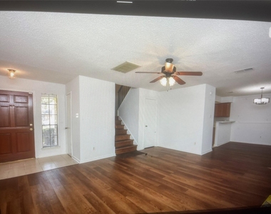 8239 Viny Ridge Drive - Photo Thumbnail 7