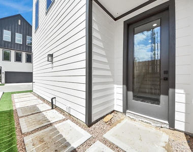 5319 Kindred Garden Lane - Photo Thumbnail 8