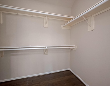 3827 Garden Way - Photo Thumbnail 16