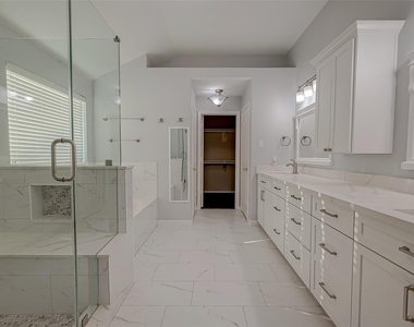 3827 Garden Way - Photo Thumbnail 13