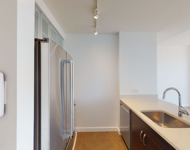 808 Columbus Ave - Photo Thumbnail 2