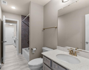2666 Cedar Path Lane - Photo Thumbnail 14