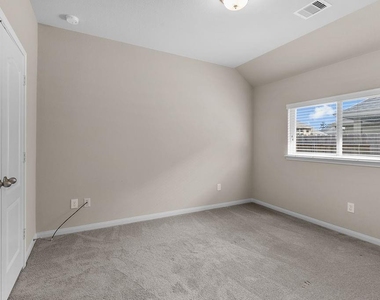 2666 Cedar Path Lane - Photo Thumbnail 16