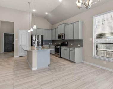 2666 Cedar Path Lane - Photo Thumbnail 6