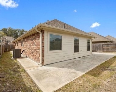 2666 Cedar Path Lane - Photo Thumbnail 20