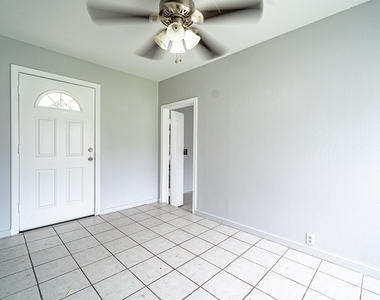 6417 Rolla Street - Photo Thumbnail 6