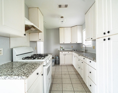 6417 Rolla Street - Photo Thumbnail 12