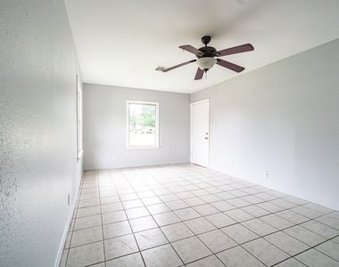 6417 Rolla Street - Photo Thumbnail 5