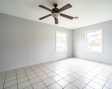 6417 Rolla Street - Photo Thumbnail 3