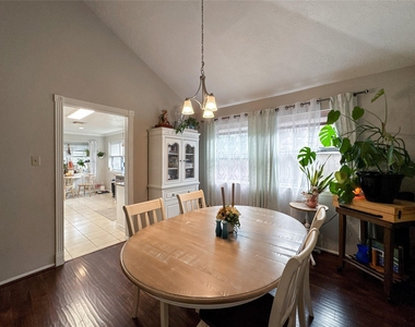 2909 Laurelridge Drive - Photo Thumbnail 11