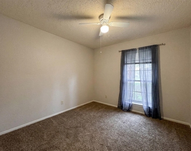 2909 Laurelridge Drive - Photo Thumbnail 27