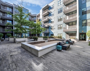 5454 Washington St Avenue - Photo Thumbnail 40