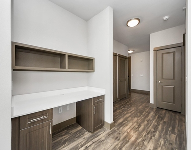 5454 Washington St Avenue - Photo Thumbnail 21