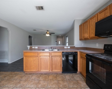 7939 Yaupon View Drive - Photo Thumbnail 6