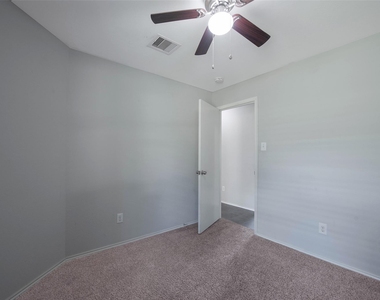 7939 Yaupon View Drive - Photo Thumbnail 14