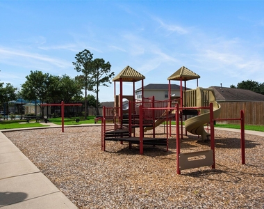 7939 Yaupon View Drive - Photo Thumbnail 18