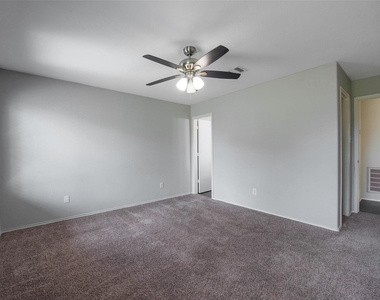 7939 Yaupon View Drive - Photo Thumbnail 10
