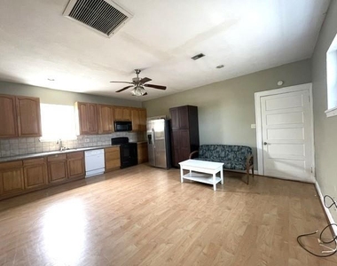 610 Church Street - Photo Thumbnail 4
