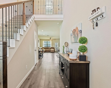 2221 Raider Drive - Photo Thumbnail 3